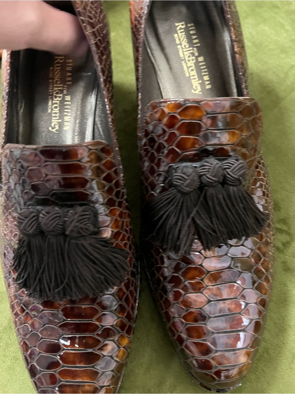 Vintage Stuart Weitzman Brown Tortoiseshell-Pattern Tassel Loafers